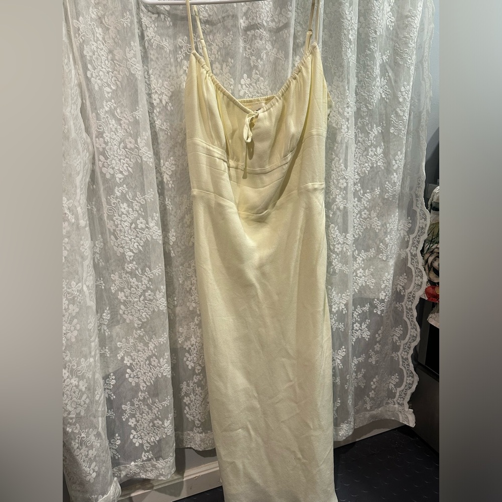aritzia bellow midi yellow bodycon dress - size 8 - Picture 2 of 6